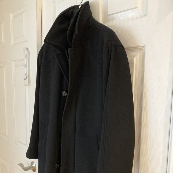 Wool blend coat for men with warm lining and double collar. - Picture 3 of 9